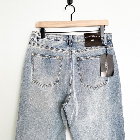 PrettyLittleThing Straight Leg Split Hem Detail Denim Jeans - Picture 4 of 8
